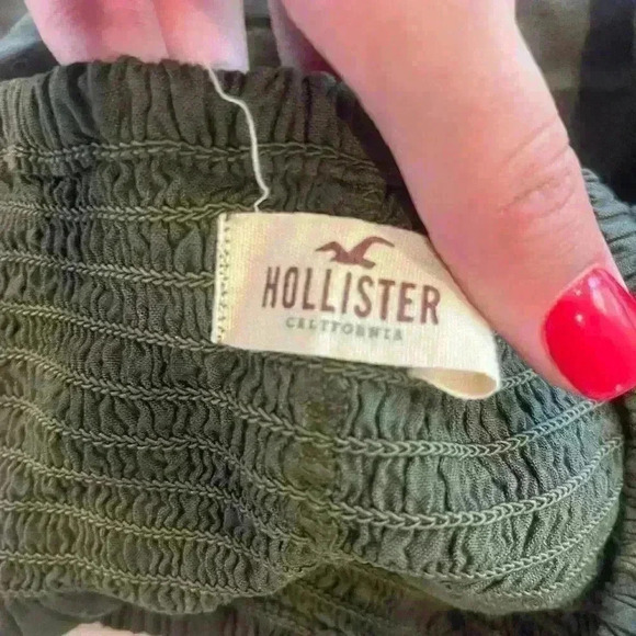 Green hollister flowy shorts size medium - Picture 4 of 4